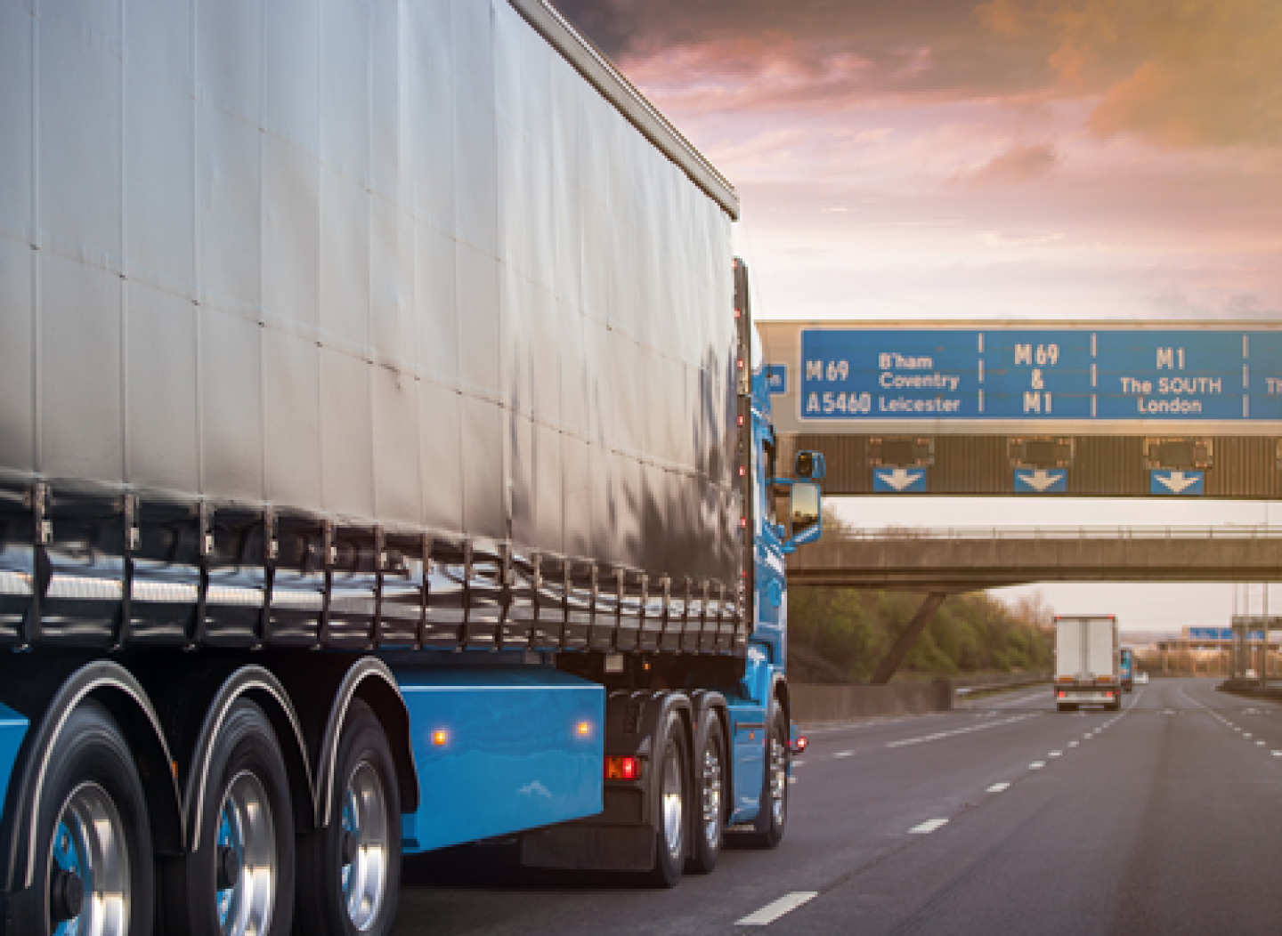 Curtain sider
